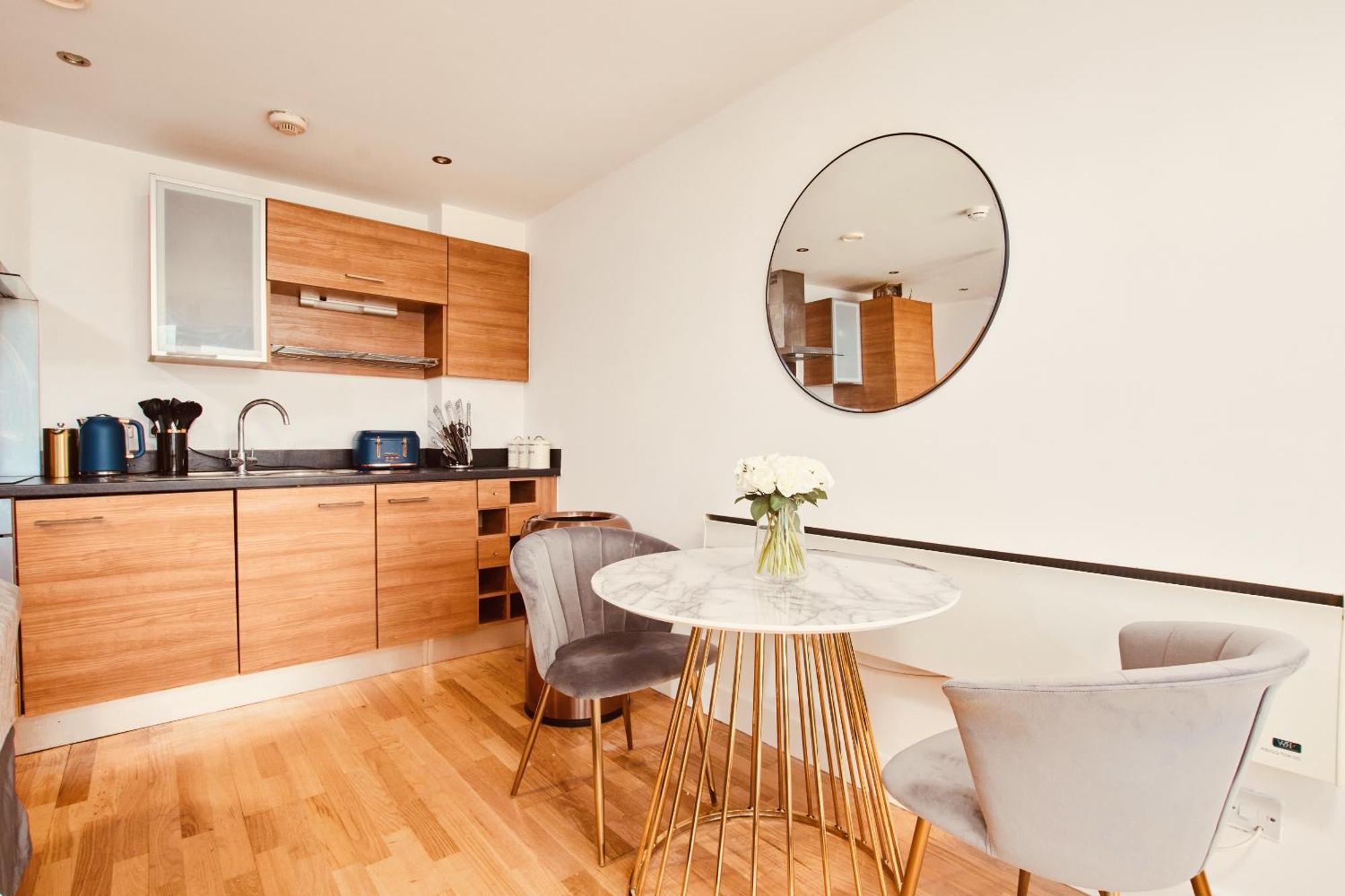 King Deluxe City Apt Large Balcony& Free Parking! Leeds (West Yorkshire) Exterior foto